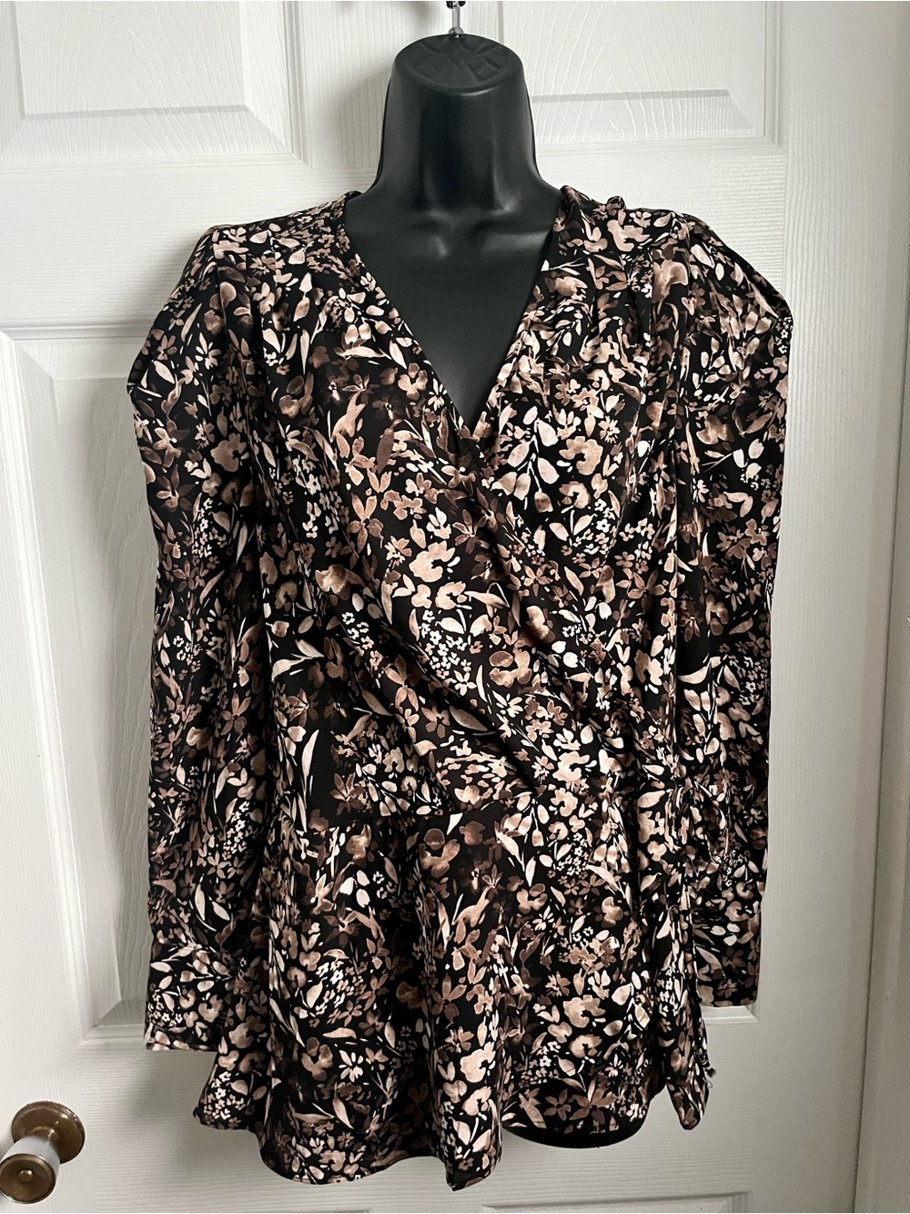 Le Chateau Blouse Moody Floral Draped Wrap Top Puff Sleeve Dark Romance Large
